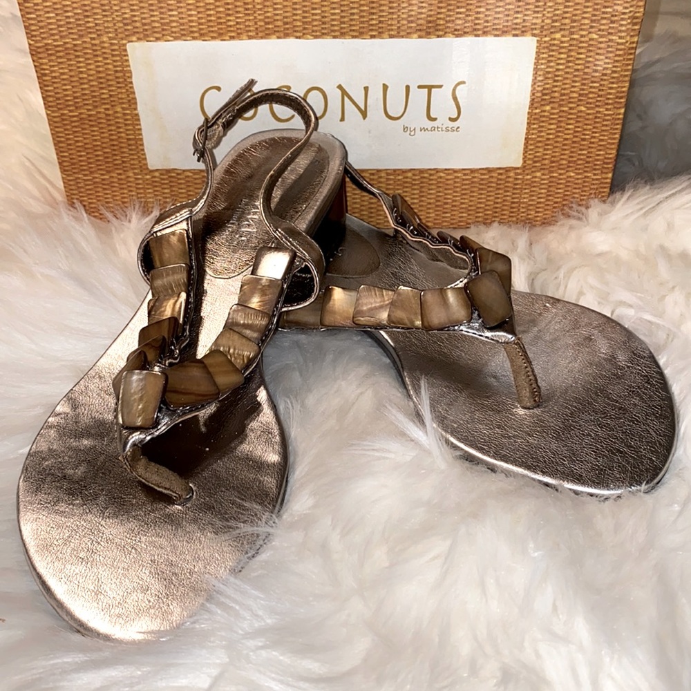 Coconuts by Matisse Troy Size 9 Sandals!